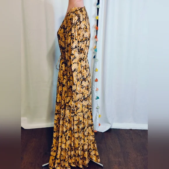Last Queen perfect Autumn Maxi Dress gold & black Paisley 1/2 button front SM - Picture 4 of 10